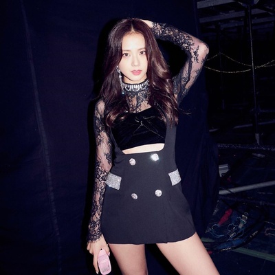 black pink成员JISOO的的INS图片-(2020-01-05 17:36:59)Blinks, it was so great to see you today! I was way too excited that I personally was not satisfied with some parts of my performances but! I was truly happy❣️
Thank you for having so much fun with me
As time goes on, I promise to prepare better performances as Blackpink Jisoo! 
Oh! And thank you so much for all the birthday wishes 