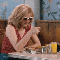 每日GIF(2020-04-26)的gif-Bad Day Monday GIF by Schitt's Creek