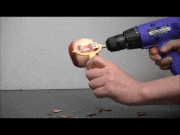 GIFMAGAZINE MEME的gif的gif-包丁を使わずにリンゴの皮をむく方法