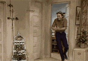 每日GIF(2020-09-18)的gif-threes company sudden realization GIF