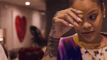 每日GIF(2020-10-06)的gif-Fashion Wtf GIF by Amazon Prime Video