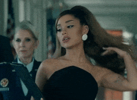 每日GIF(2020-10-27)的gif-Style Hair Flip GIF by Ariana Grande