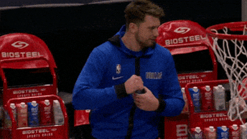 每日GIF(2020-12-20)的gif-Dallas Mavericks Sport GIF by NBA