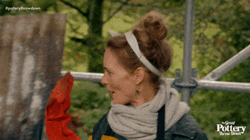 每日GIF(2021-01-10)的gif-High Five GIF by The Great Pottery Throw Down
