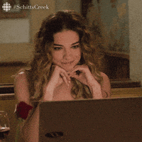 每日GIF(2021-05-07)的gif-Schitts Creek Love GIF by CBC