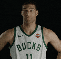 每日GIF(2021-05-11)的gif-Brook Lopez Flirt GIF by Milwaukee Bucks