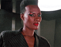 每日GIF(2021-05-20)的gif-Grace Jones Fashion GIF