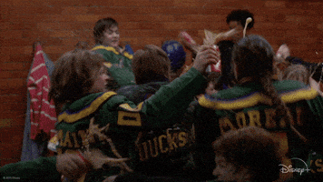 每日GIF(2021-07-24)的gif-Mighty Ducks Win GIF by Disney+