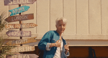 每日GIF(2021-08-22)的gif-Permission To Dance GIF by BTS 방탄소년단