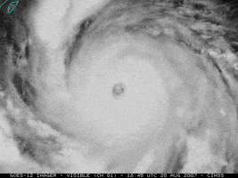 每日GIF(2021-08-22)的gif-Hurricane GIF