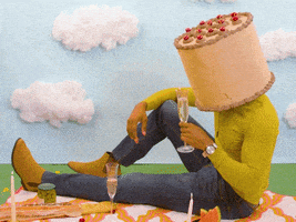 每日GIF(2021-11-08)的gif-Birthday Cake GIF by GIPHY Studios Originals