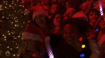 每日GIF(2021-12-02)的gif-Christmas In Rockefeller Center GIF by NBC