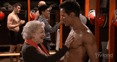 每日GIF(2022-01-01)的gif-Betty White Football GIF by TV Land