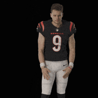 每日GIF(2022-01-03)的gif-Nfl Players Football GIF by Bengals