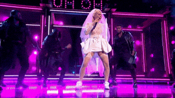 每日GIF(2022-02-07)的gif-Anne-Marie Singing GIF by BRIT Awards