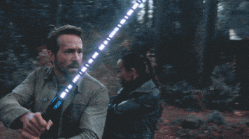 每日GIF(2022-02-12)的gif-Ryan Reynolds Explosion GIF by NETFLIX